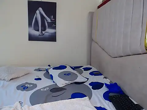 KittyKissess03