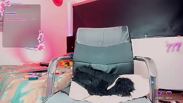 Kendall_hornyy live cam on StripChat