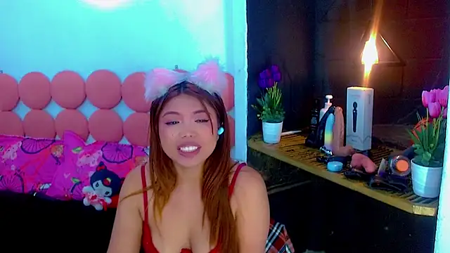 Cloelombard live cam on StripChat