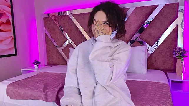 KatherineGomez live cam on StripChat