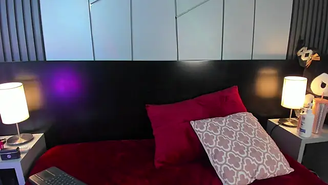 LeidySavage live cam on StripChat