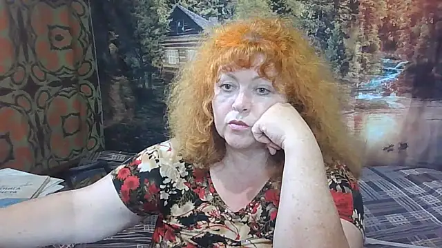 rosered69 (F mature) - completely naked