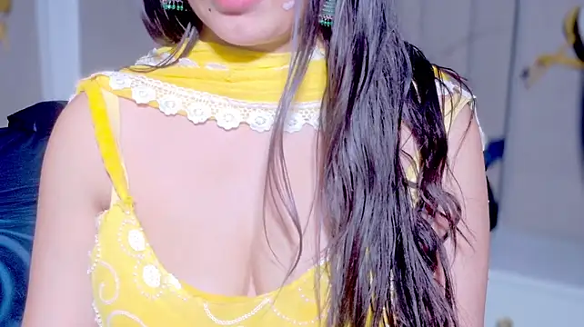 aashika-kaur (F young) - shower some love💕💕💕