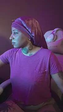 crowned_nyaries (F milf) - Fun