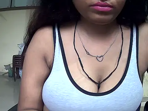 ruhi_hotty (F young) - shawer show