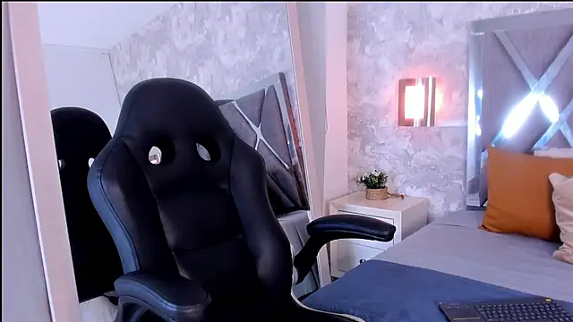 zharaa_fox_ webcam