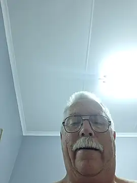 NawtyB1965 webcam