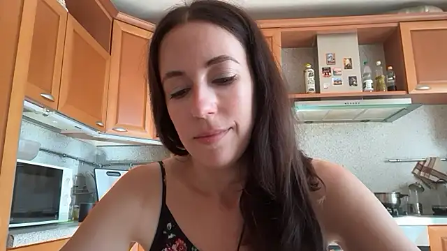 Flamingo_Queen live cam on StripChat