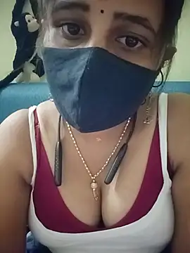 Tamil_Rani- live cam on StripChat