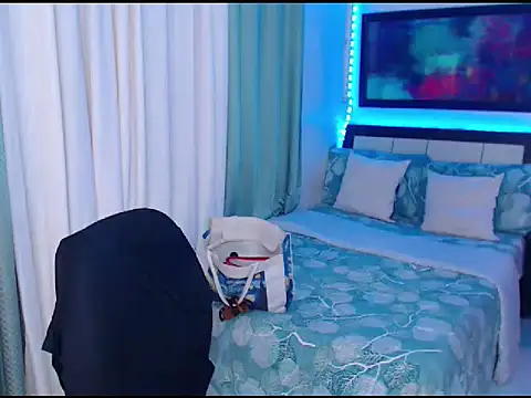 Heavenly_Treats live cam on StripChat