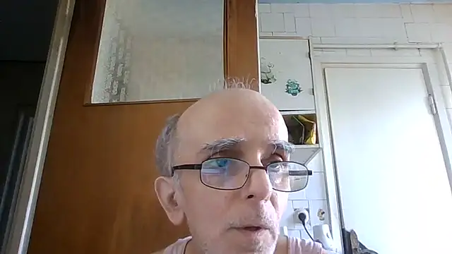 mariusica1@xh live cam on StripChat