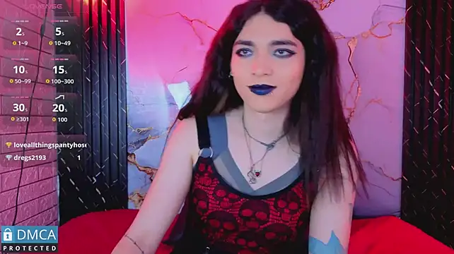MaeveKuro live cam on StripChat