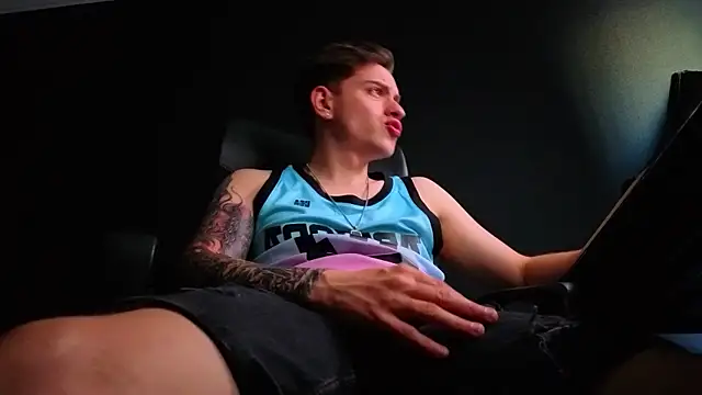 FelixStarkk live cam on StripChat