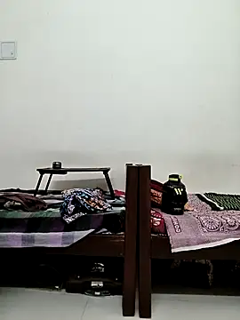 B-B-C-8 live cam on StripChat