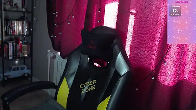 so_cute777 live cam on StripChat