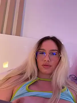 mollyxxx live cam on StripChat