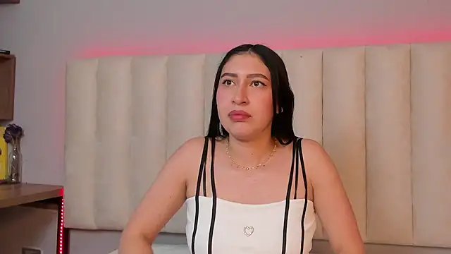 Mila_bennet