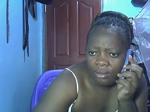 Ebonyceline live cam on StripChat