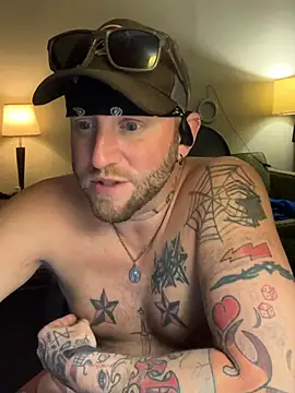 Livingpuddle live cam on StripChat
