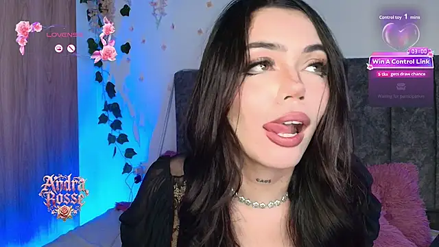 andraa_rossee live cam on StripChat