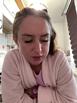 TwojaMary69 live cam on StripChat