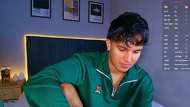 Leo_Savage_ live cam on StripChat