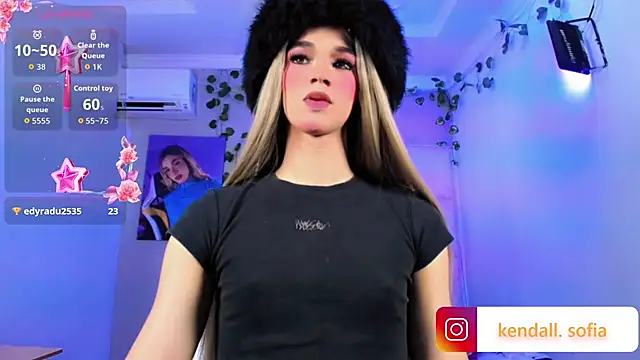 Sophiaa_doll_ live cam on StripChat