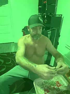 actionthereal5644 live cam on StripChat