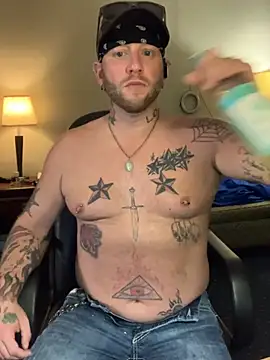 Livingpuddle live cam on StripChat