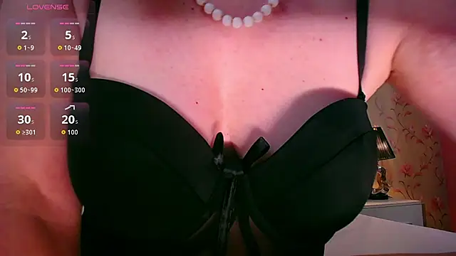GiselleFox webcam