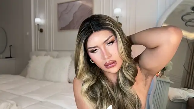 Your_Majesty_Tyra live cam on StripChat