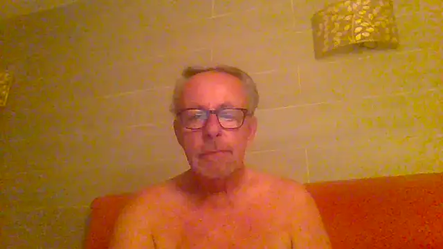 tuggy59 live cam on StripChat