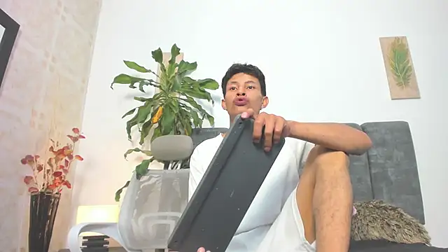 noir_prince live cam on StripChat
