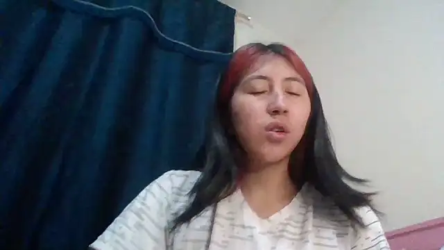 sarah12333 webcam