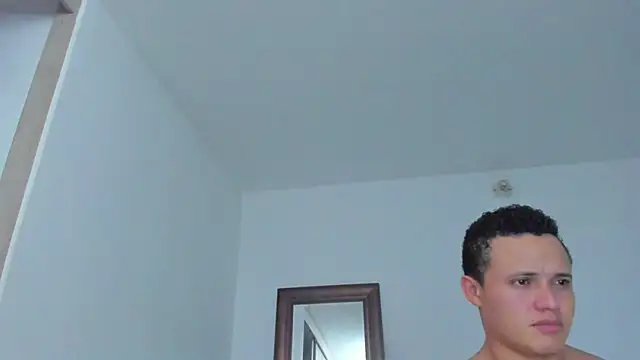 KingLevi01 live cam on StripChat