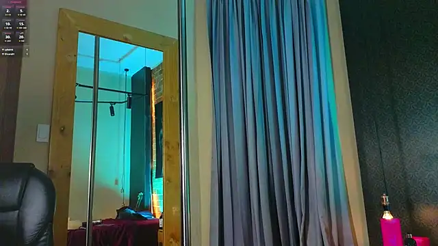 GrayAndrews live cam on StripChat