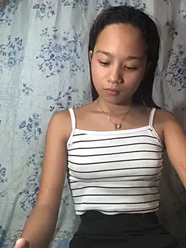 Asianpinay_Skinny1818 live cam on StripChat