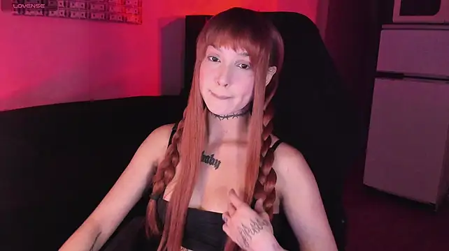 MilaAsh webcam