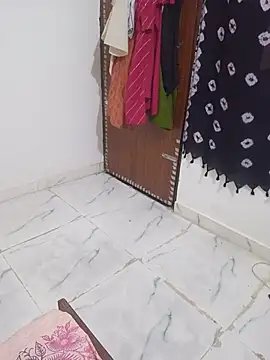 Sexy_Naina7
