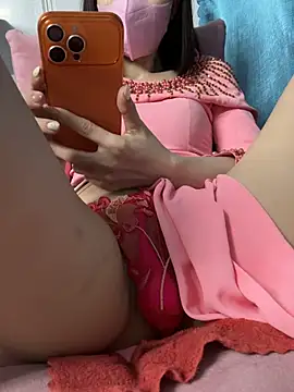 Nana-19 live cam on StripChat