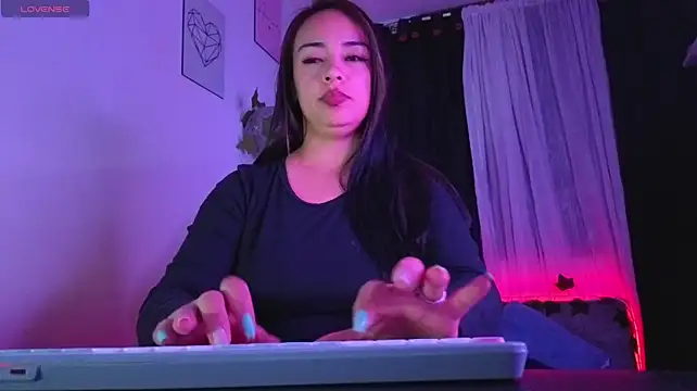 Queen_Nyxx live cam on StripChat