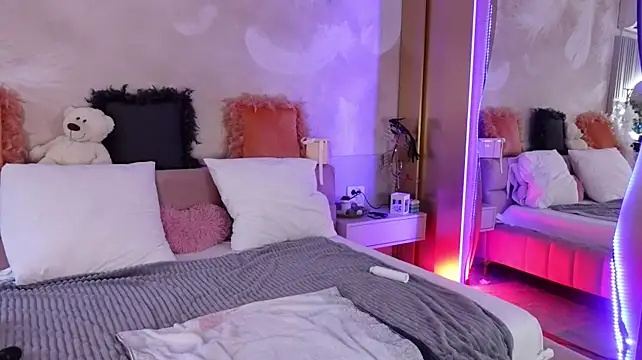 JullyBlair live cam on StripChat
