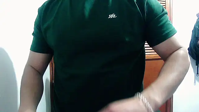 TouchDaddy4 live cam on StripChat