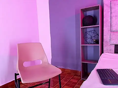 Hey_Noaah live cam on StripChat