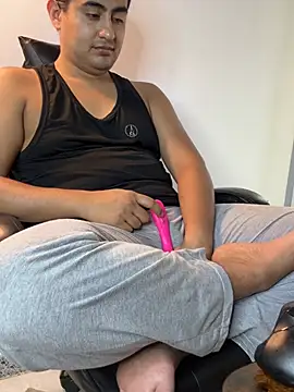 _Dylan_7 live cam on StripChat