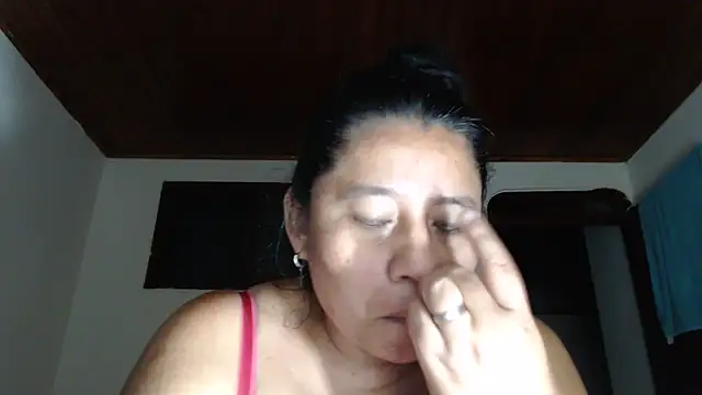 adrixxx38 live cam on StripChat