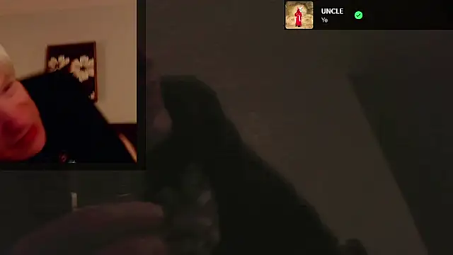 Snarfle82 live cam on StripChat