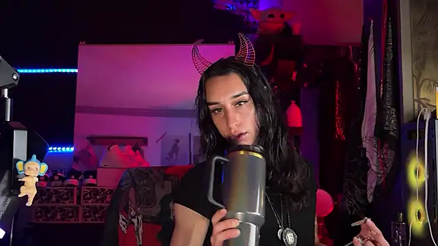 xoFrankie webcam