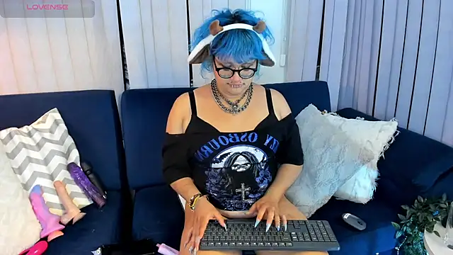 Blue_Cherry webcam