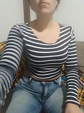 lupita_sol (G milf) - Masturbation dildo in ass